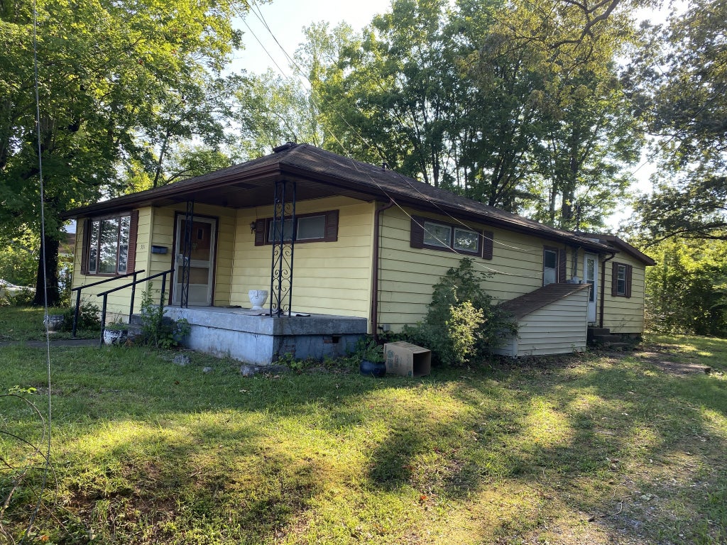 331 S 11th St, Clarksville, TN 37040 - ERA