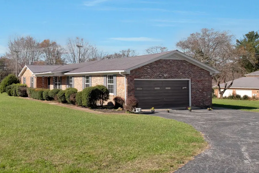 518 Hemingway Dr, Columbia, TN 38401 - Image #2