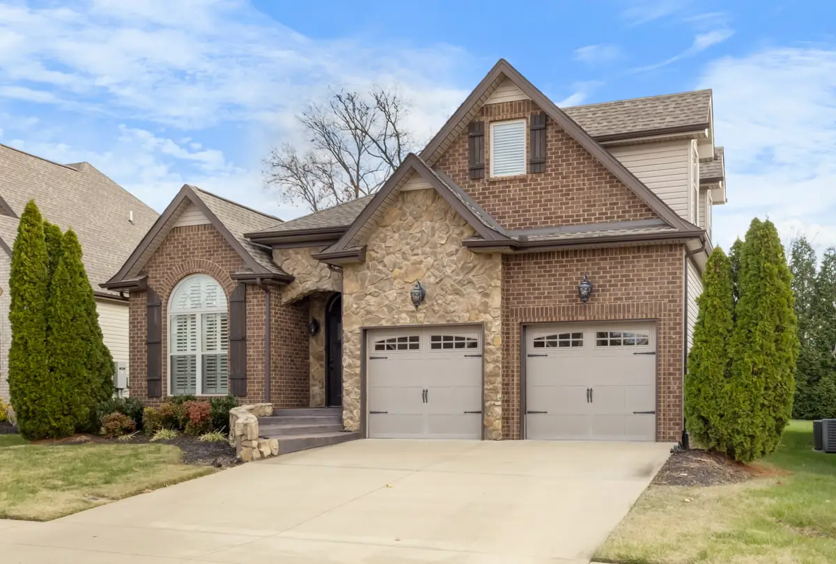 341 Turnberry Cir, Clarksville, TN 37043 - Image #1