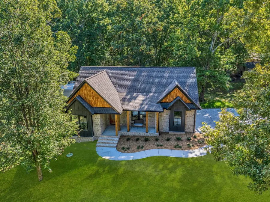 109 Brazzell Ave, Dickson, TN 37055 - Image #3