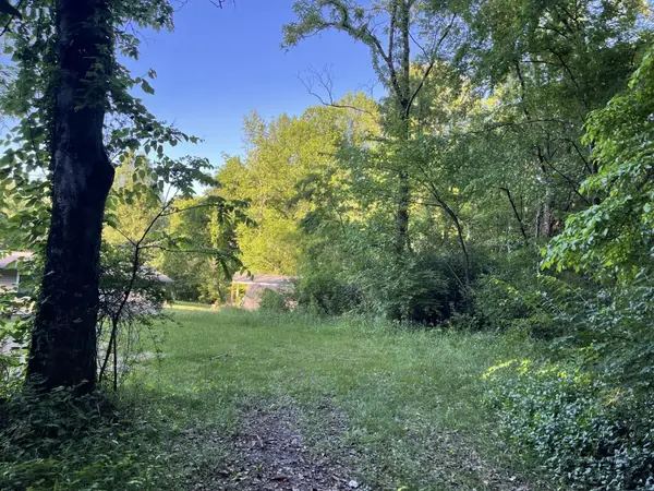 1111 Davidson Road, Athens, TN 37303