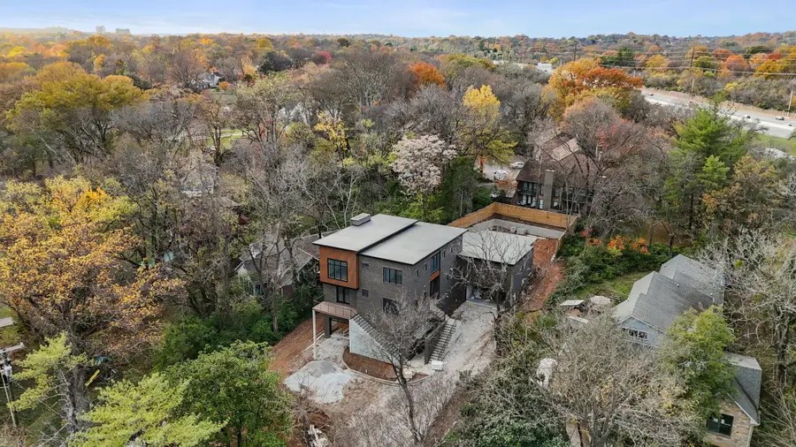 822 Sutton Hill Rd, Nashville, TN 37204 - Image #2