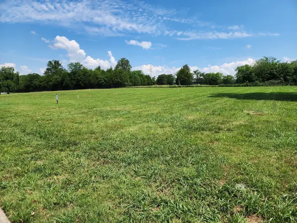 813 Stonebrook Dr, Lebanon, TN 37087