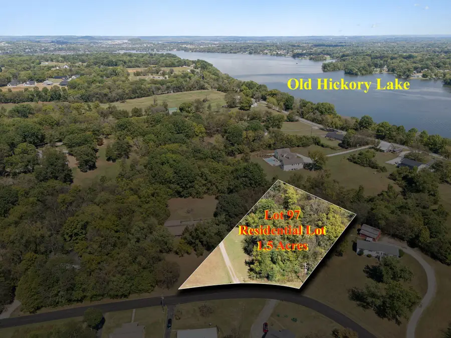 210 Crosswinds Dr, Mount Juliet, TN 37122 - Image #2