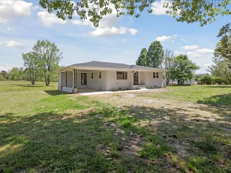 2725 Porter Rd, Mason, TN 38049 - Image #1