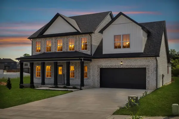 726 Buffalo Ford Dr, Clarksville, TN 37042