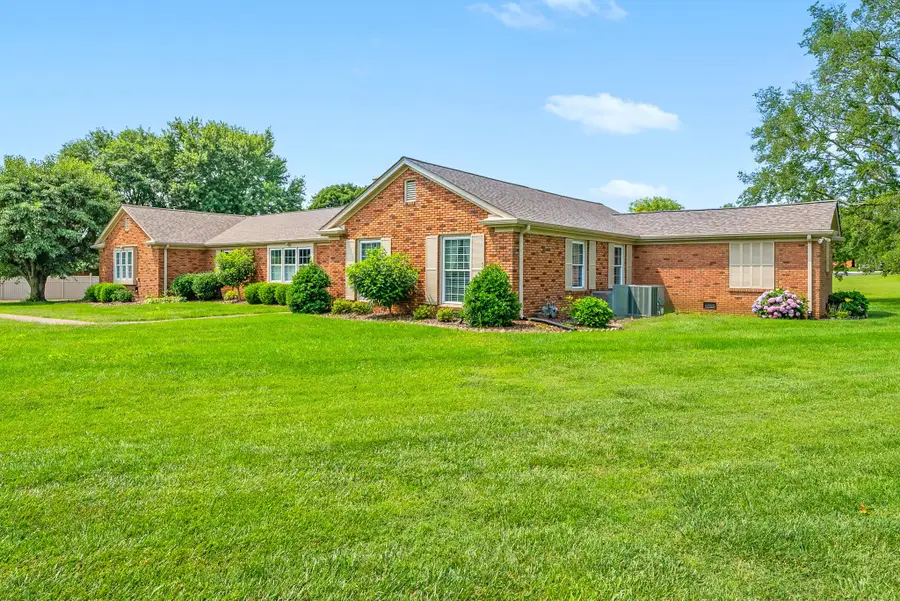 230 Fairway Ct, Hopkinsville, KY 42240 - Image #2