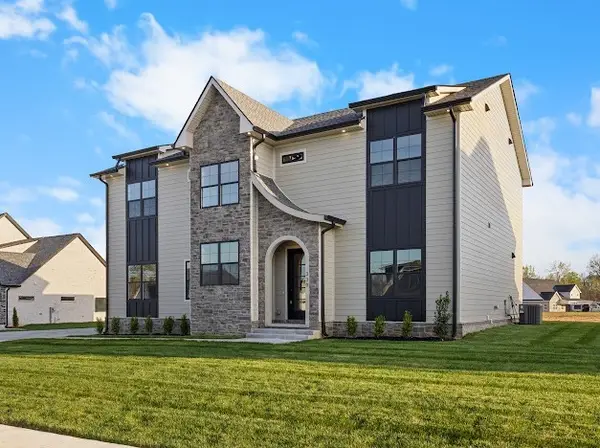 339 Ellington Dr, Clarksville, TN 37043