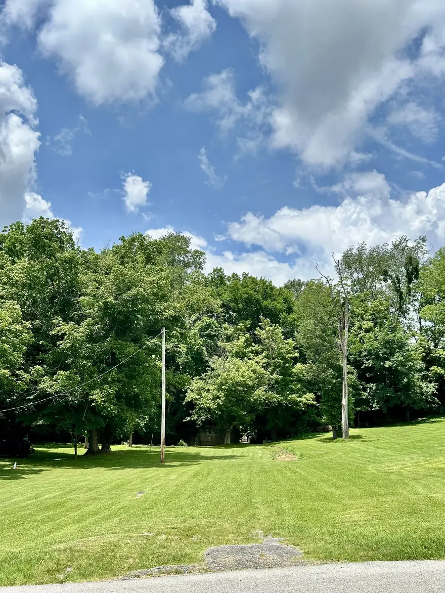 434 S Ramsey St, Manchester, TN 37355 - Image #2