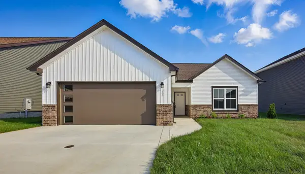 766 Emma Dean Dr, Clarksville, TN 37042