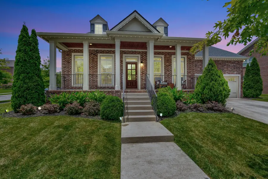 607 Beamon Dr, Franklin, TN 37064 - Image #2