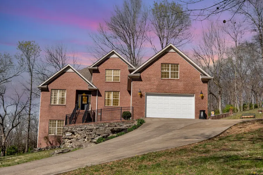 1604 Becca Ln, Columbia, TN 38401 - Image #3