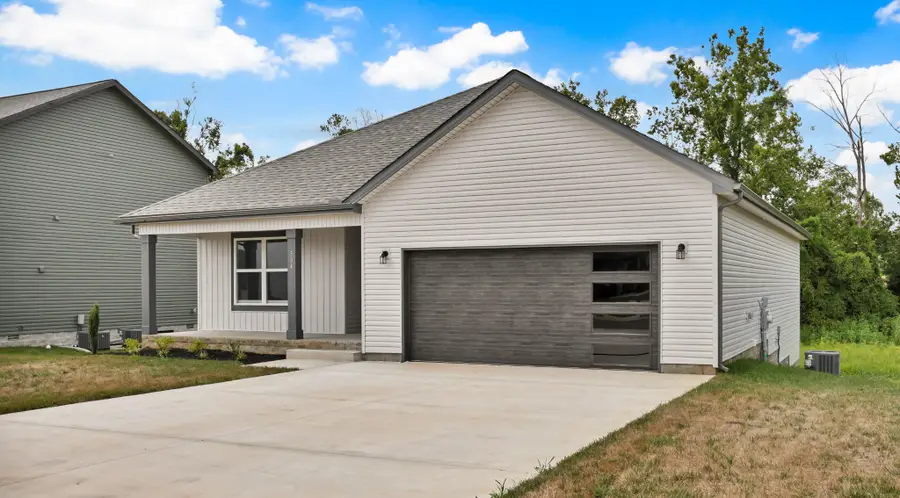 504 Herman Dr, Clarksville, TN 37042 - Image #2