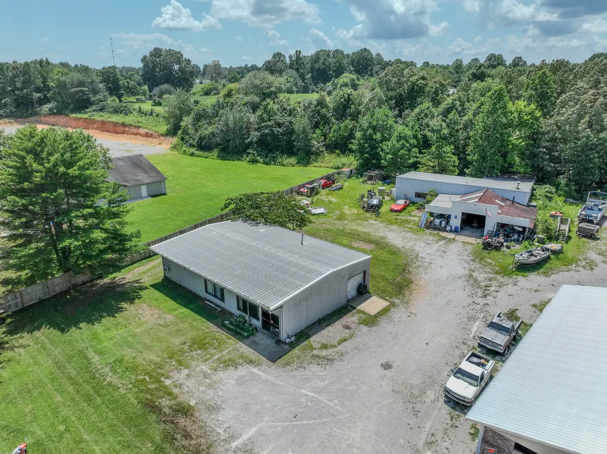 2543 Highway 43 S, Leoma, TN 38468 - #1