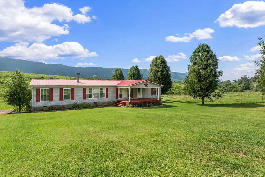 833 Shirley Rd, Washburn, TN 37888 - Image #3
