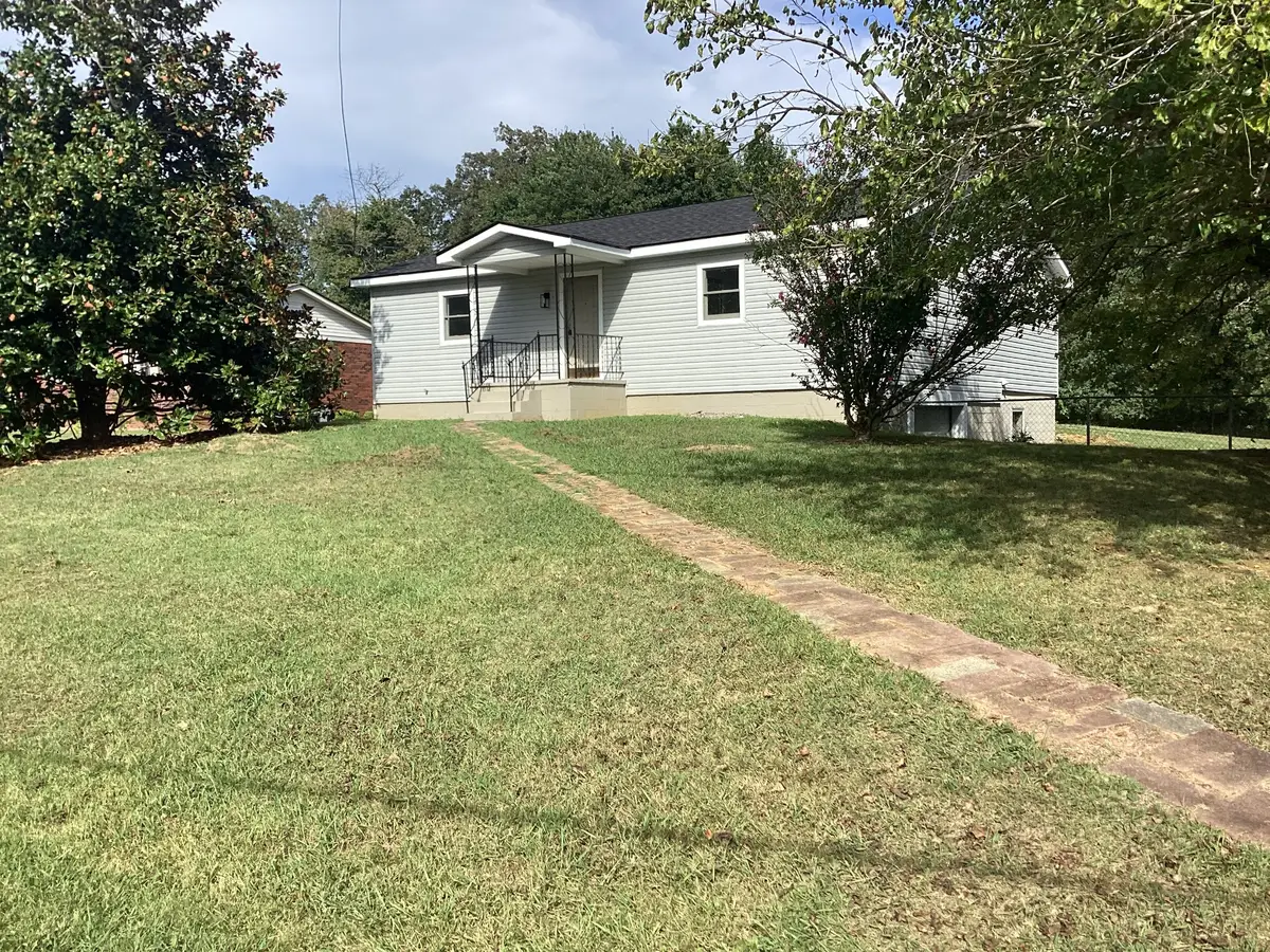 383 Hidden Valley Cir, McMinnville, TN 37110 - Image #1