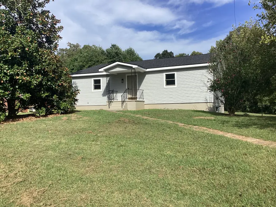 383 Hidden Valley Cir, McMinnville, TN 37110 - Image #2