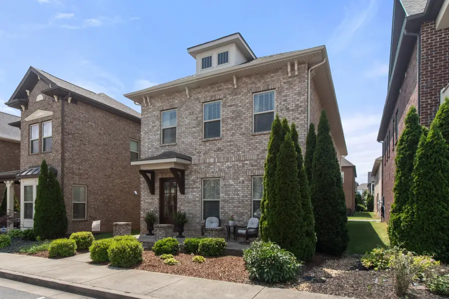 151 Benjamin Ln, Hendersonville, TN 37075 - Image #2