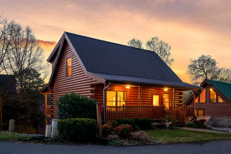 318 Alpine Mountain Way, Sevierville, TN 37863 - Image #2