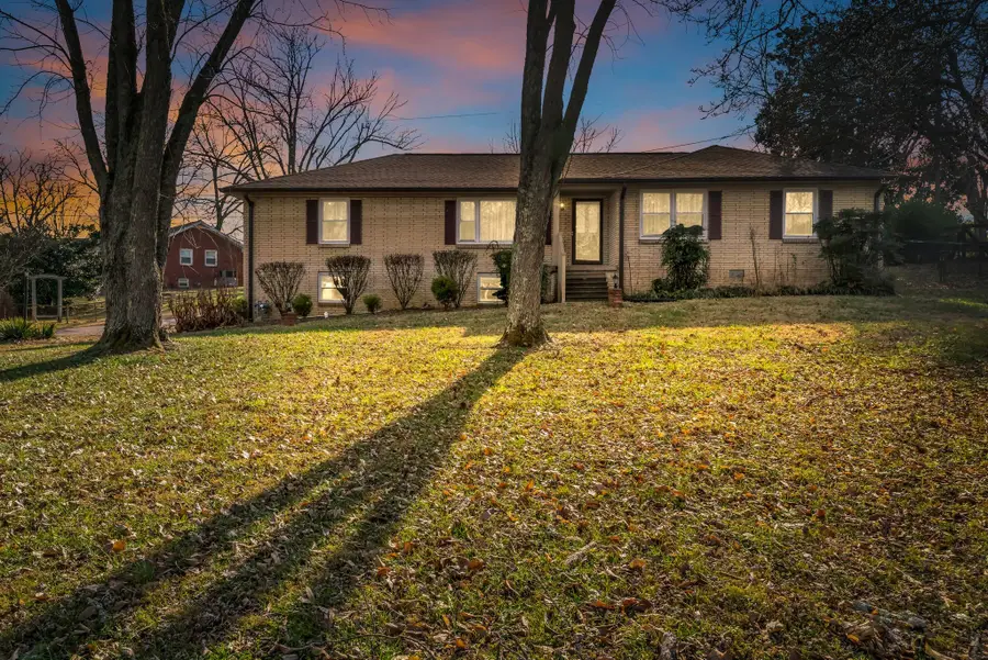 227 Hale Ave, Gallatin, TN 37066 - Image #2