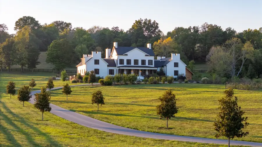 5495 Leipers Creek Rd, Franklin, TN 37064 - #2