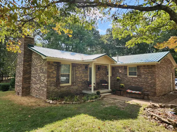 288 Stewart Ln, Estill Springs, TN 37330