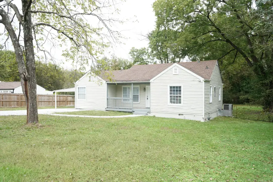 806 Drummond Dr, Nashville, TN 37211 - Image #2