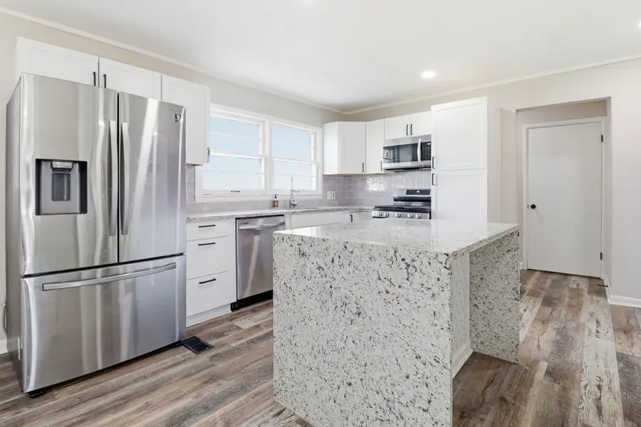 812 Bel Aire Dr, Tullahoma, TN 37388 - Image #3