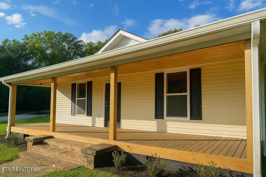 151 S Jackson St, Athens, TN 37303 - Image #2