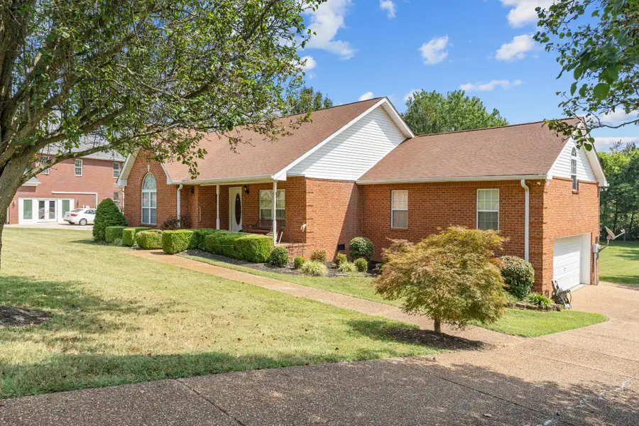 410 Bonnie Valley Dr, Lebanon, TN 37087 - Image #2