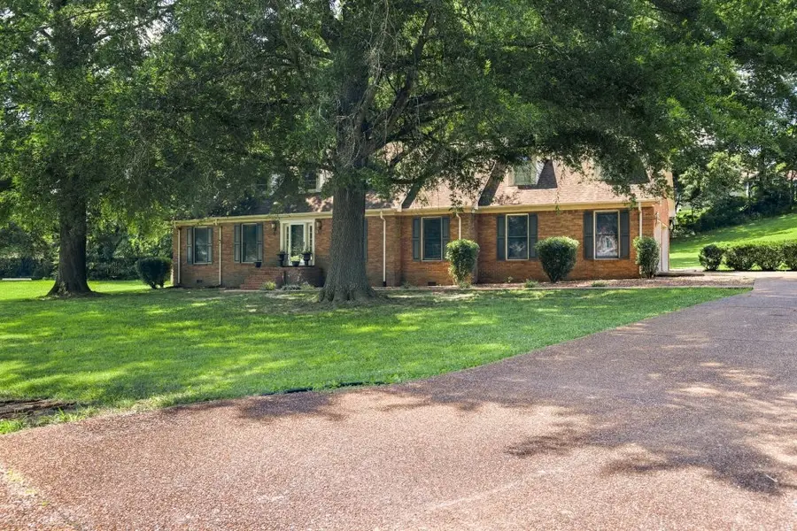 175 Travis Trl, McMinnville, TN 37110 - Image #2