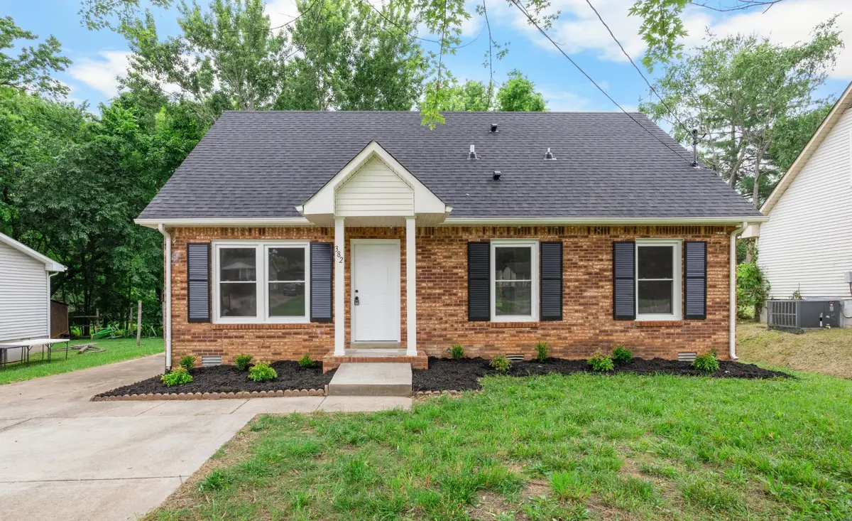 382 Louise Ln, Clarksville, TN 37042 - Image #1