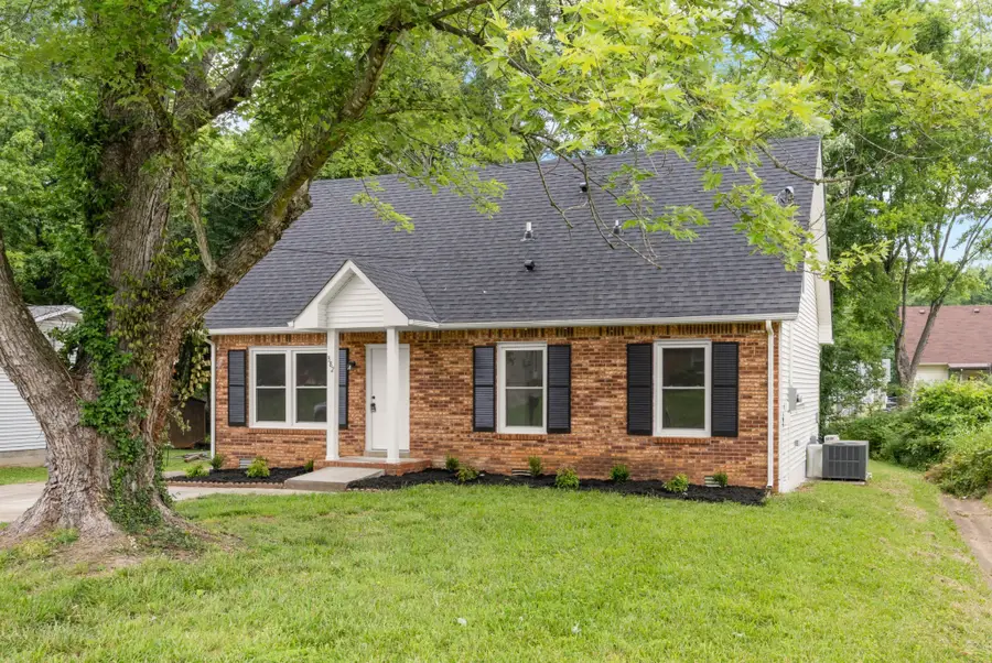 382 Louise Ln, Clarksville, TN 37042 - Image #2
