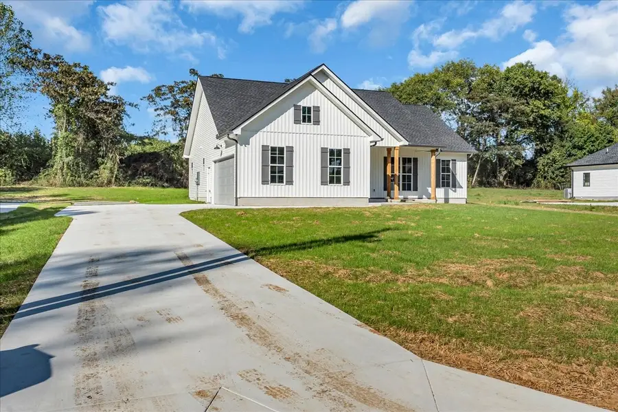 458 Sherwood Dr, McMinnville, TN 37110 - Image #3