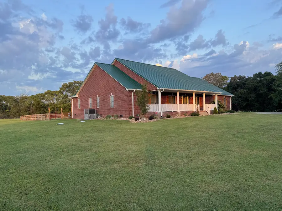 399 Edgar Meeks Rd, Burns, TN 37029 - Image #3