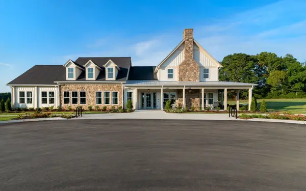 8062 Whitcroft Dr, College Grove, TN 37046