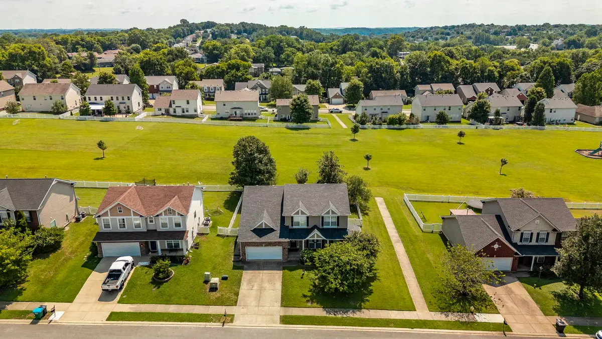 213 Vintage Cir, Hendersonville, TN 37075 - Image #1