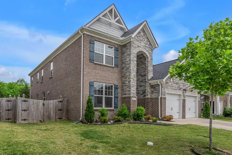 1077 Carlisle Pl, Mount Juliet, TN 37122 - Image #3
