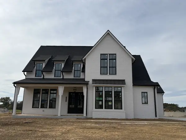 7532 Sutcliff Drive, College Grove, TN 37046