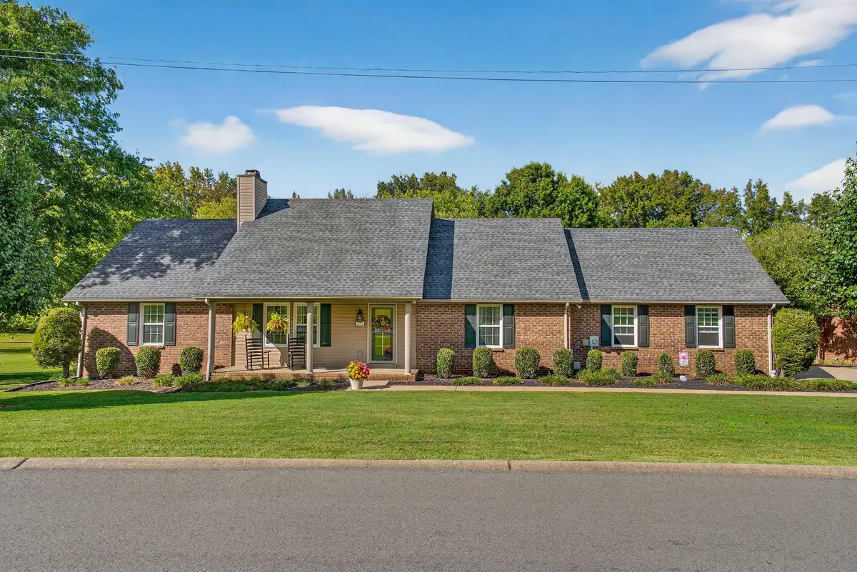 102 Arrowood Dr, Cottontown, TN 37048 - Image #1