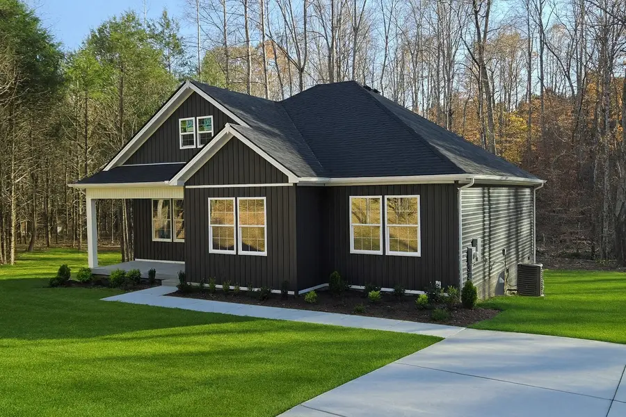 810 Lucas Rd, Dickson, TN 37055 - Image #2