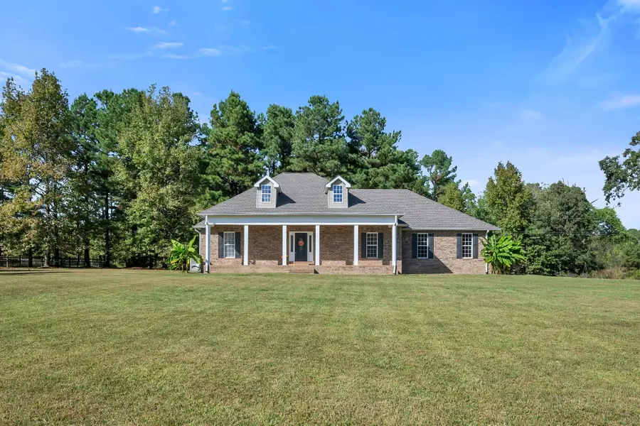 2044 Old Blacktop Road, Mc Ewen, TN 37101 - Image #2