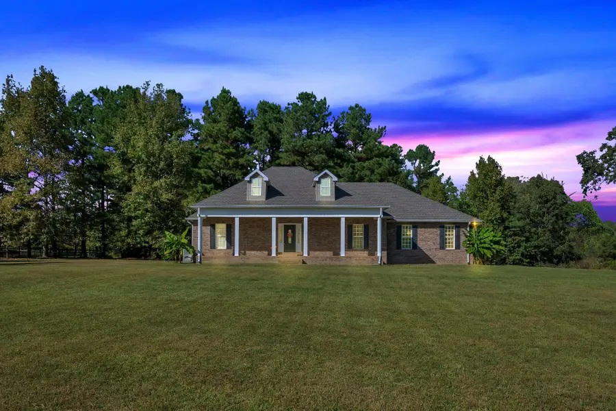 2044 Old Blacktop Road, Mc Ewen, TN 37101 - Image #3