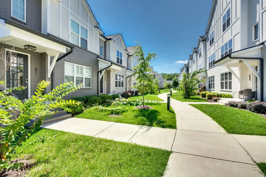 7106 Westside Cir, Nashville, TN 37205 - Image #3