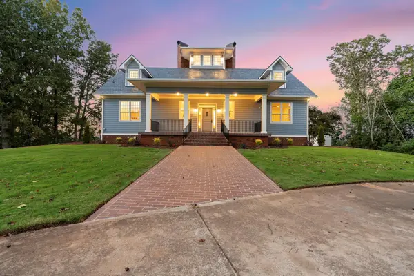 583 Bell Point Rd, Laceys Spring, AL 35754