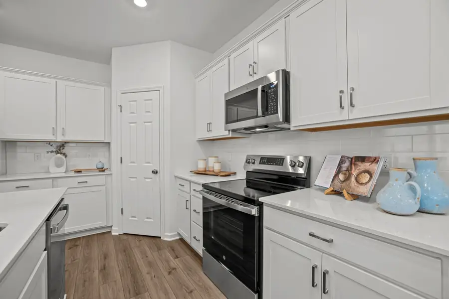 2599 Peaceful Valley Dr, Columbia, TN 38401 - Image #2