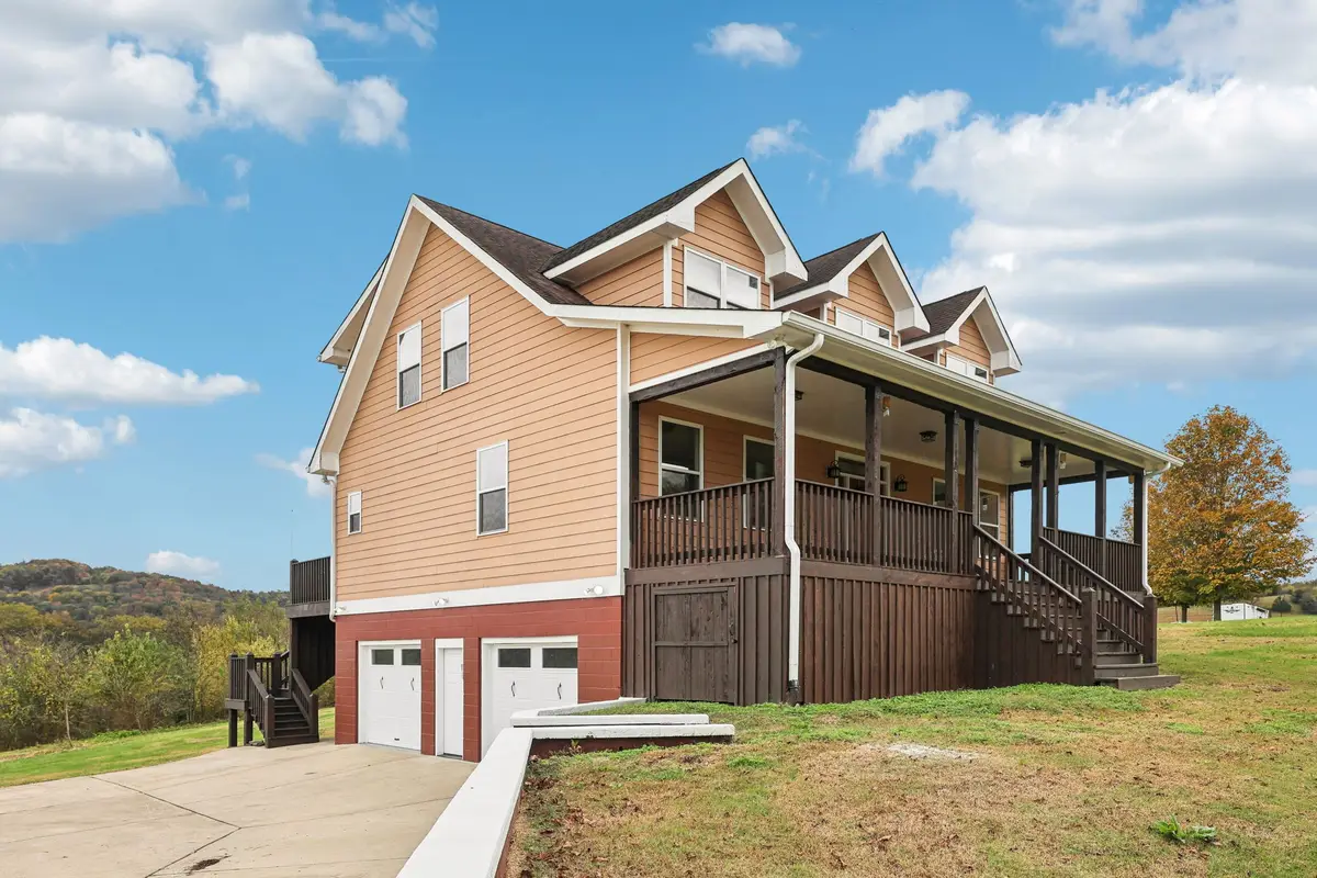 356 Maple St, Gordonsville, TN 38563 - Image #1