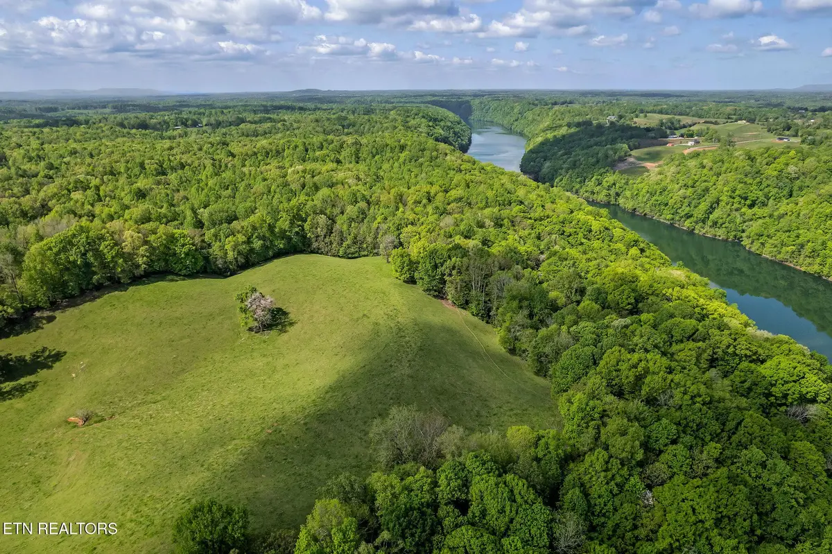 60 3 Island Rd, Walling, TN 38587 - Image #1