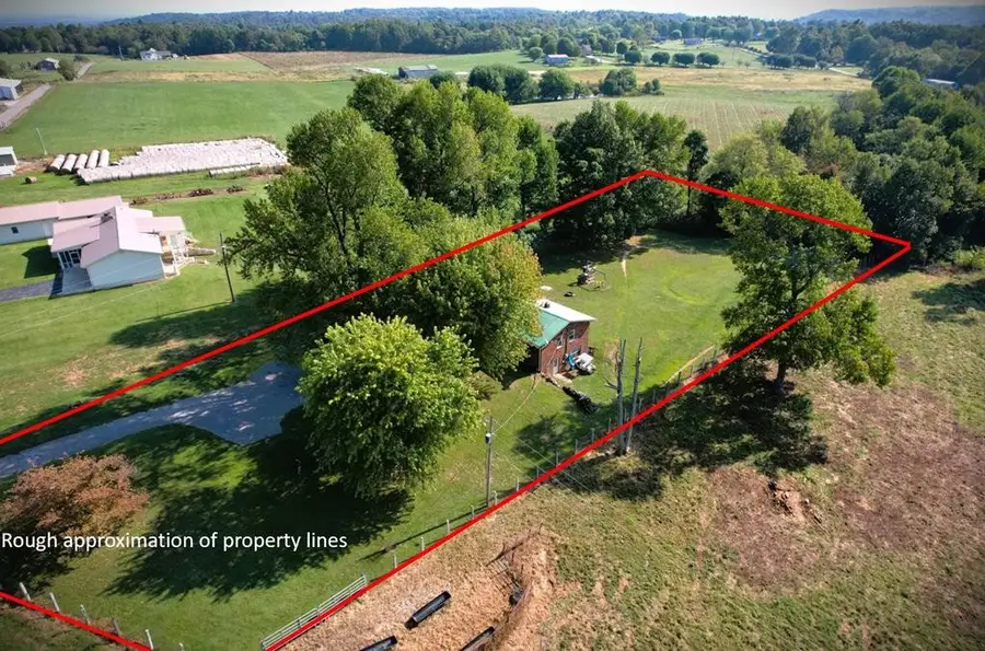 166 Gray Lane, Allons, TN 38541 - Image #2