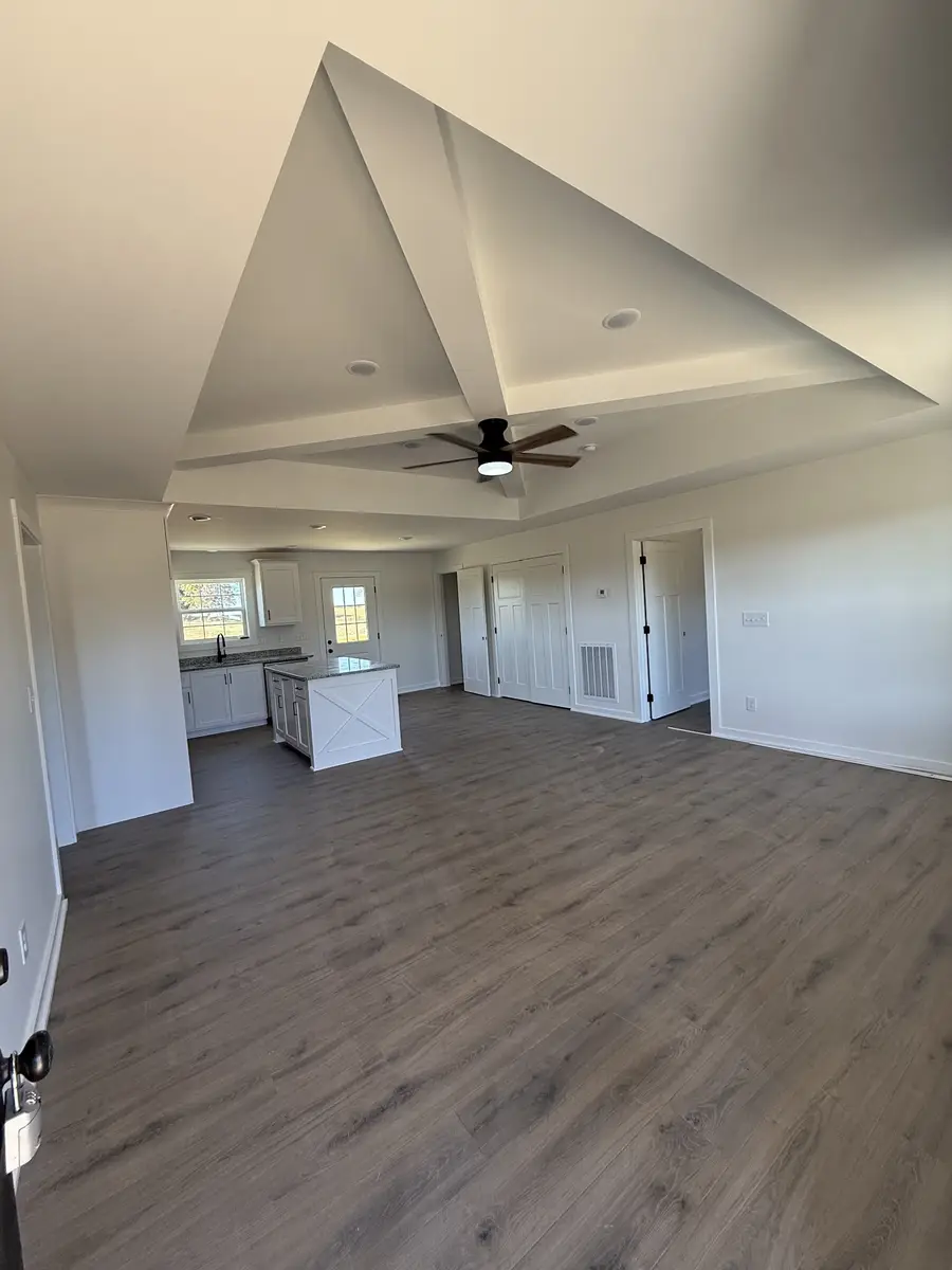 4805 Akersville Rd, Lafayette, TN 37083 - Image #2